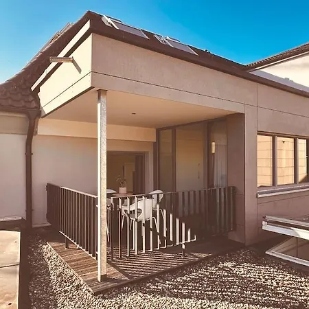Stadthaus Serviced - 'sunny' Apartment